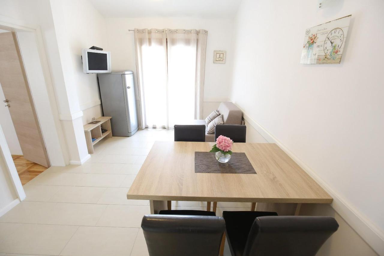 Apartmani Dane Sukošan 외부 사진